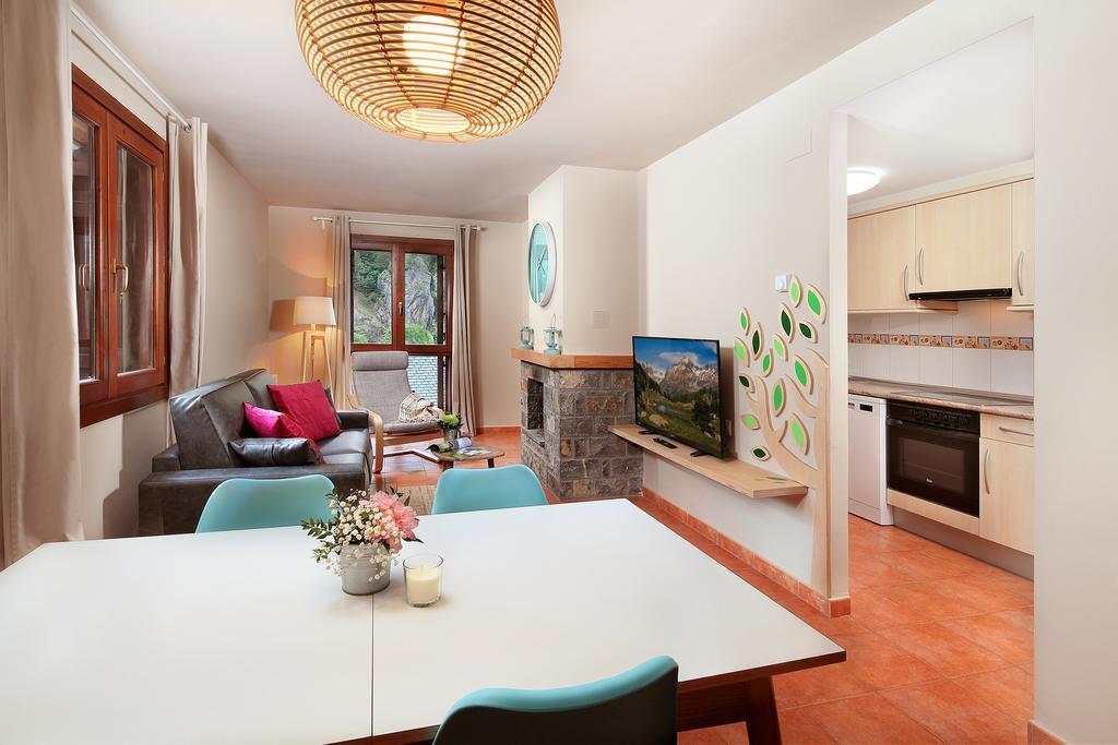 Pirineosnature Apartments ปลัน ภายนอก รูปภาพ
